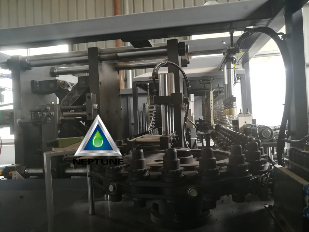 5 Liter Bottle Blowing Machine Fully Automatic 6 inside of the automatic blow molding machine